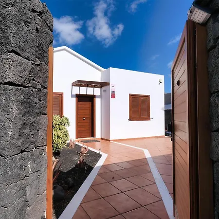 Lanzarote Paradise - Private Pool, Air-con And Bbq By Lanzarote بيت للعطل