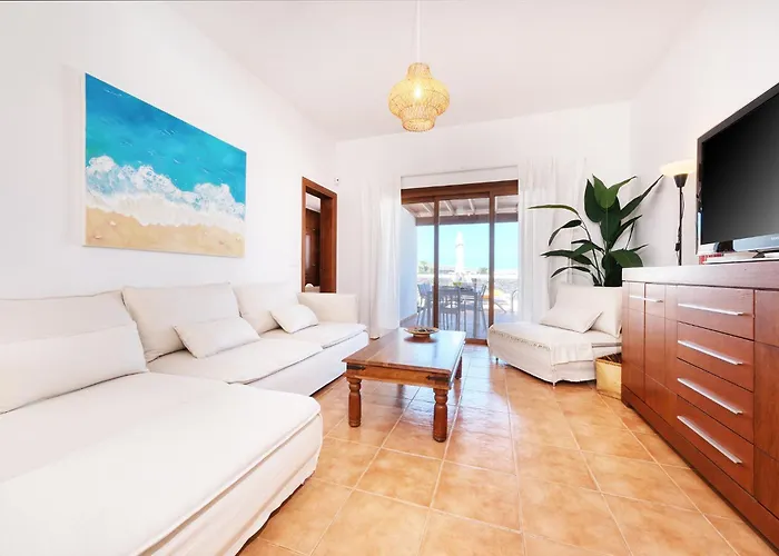 Lanzarote Paradise - Private Pool, Air-con And Bbq By Lanzarote Holiday home *