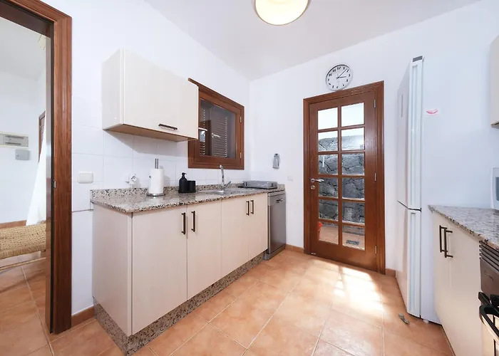 Holiday home Lanzarote Paradise - Private Pool, Air-con And Bbq By Lanzarote *