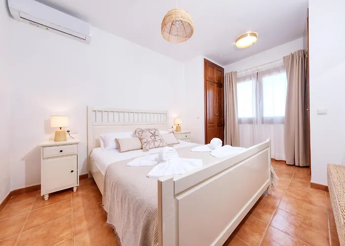 Lanzarote Paradise - Private Pool, Air-con And Bbq By Lanzarote * Playa Blanca (Lanzarote)