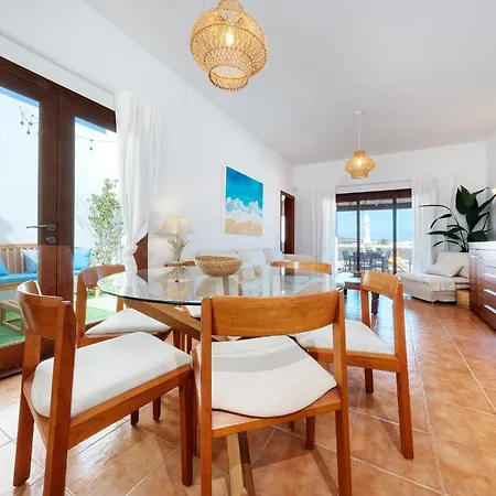 Holiday home Lanzarote Paradise - Private Pool, Air-con And Bbq By Lanzarote *