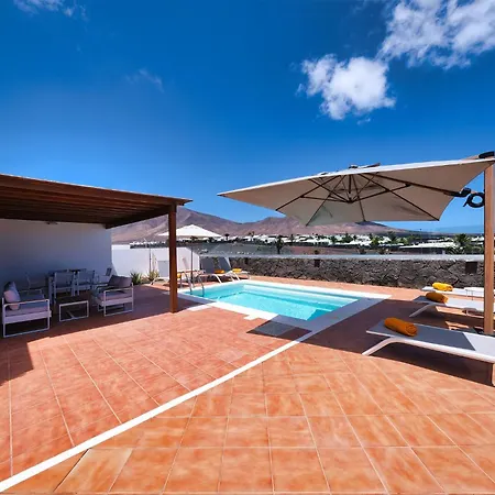 Lanzarote Paradise - Private Pool, Air-con And Bbq By Lanzarote *